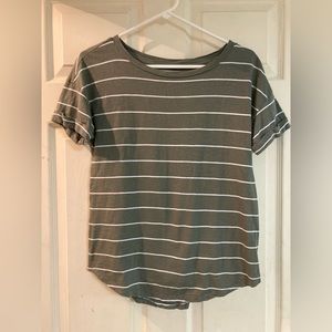 Maurice’s short sleeve shirt.  Size: Small